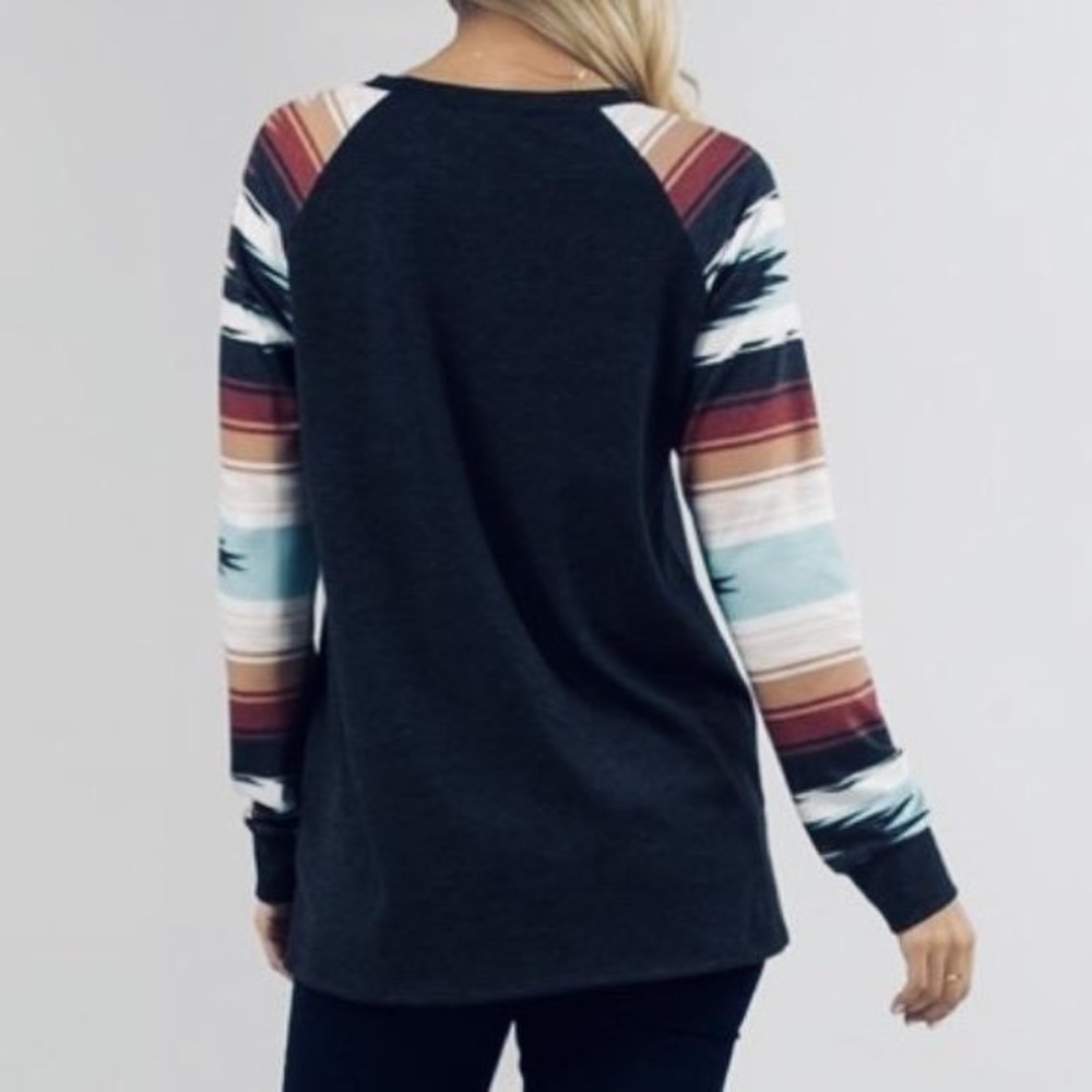 Aztec Raglan Top - Picture 3 of 3